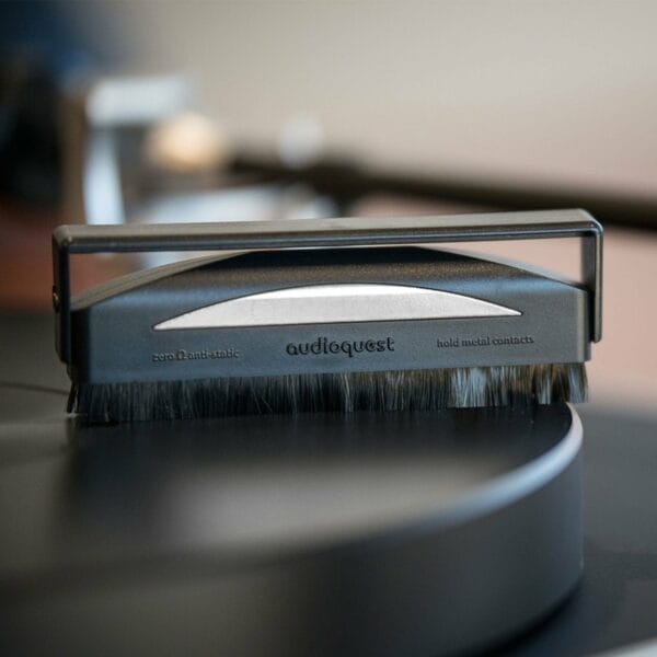 AudioQuest Silver Anti-Static Record Brush - Image 4
